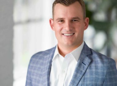 Corporate Headshot of Business Man in Dallas TX